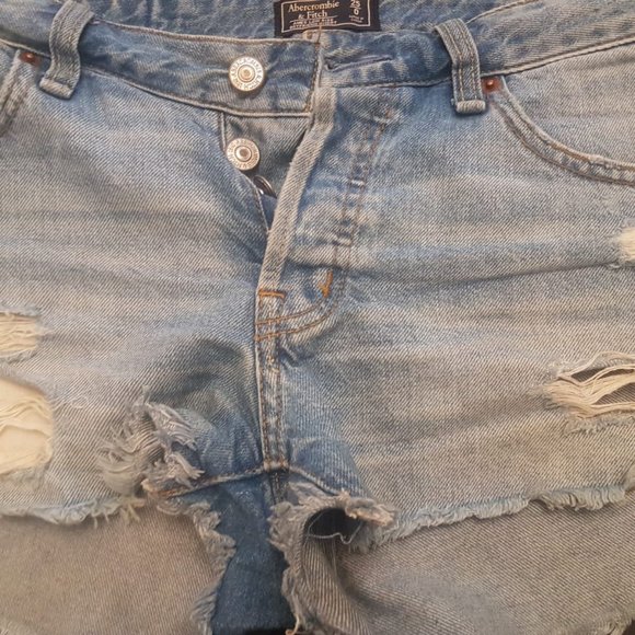 Abercrombie & Fitch Low Rise Boyfriend Shorts - Picture 1 of 4
